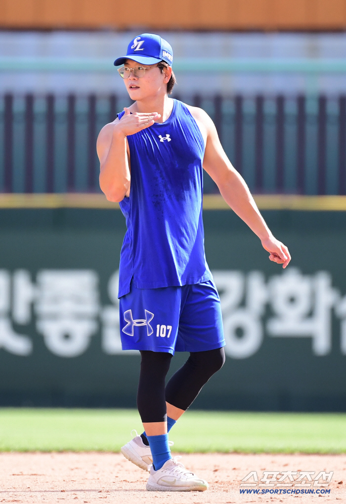  Park Seung Kyu is dead in the heat
