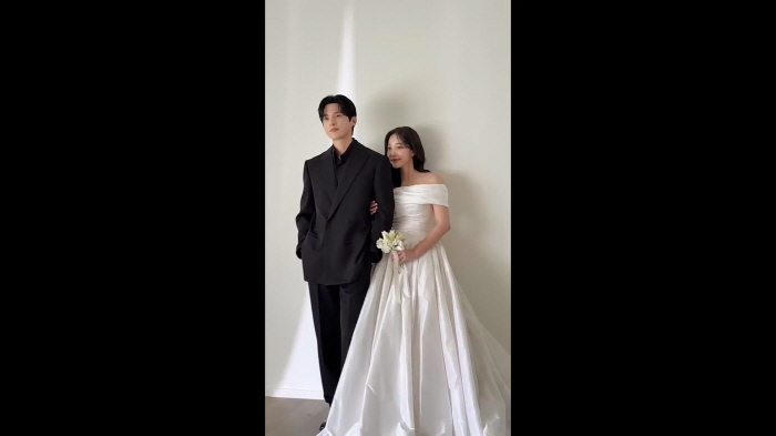Yoon Sun-woo ♥ Kim Ga-eun's wedding photoshoot revealed...a couple who look like each other when they laugh