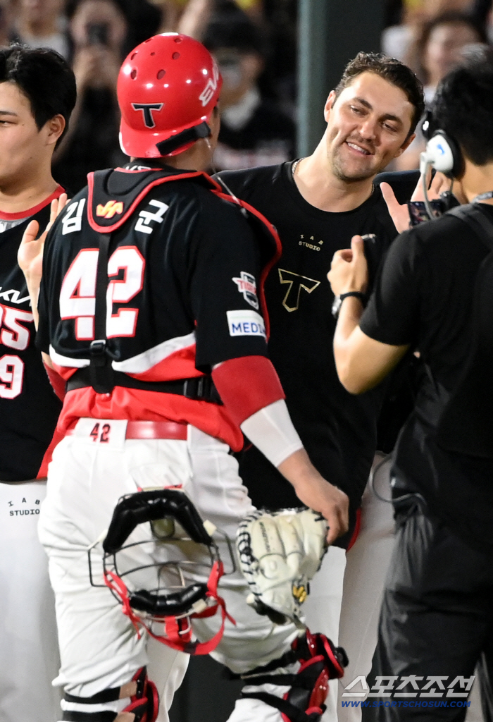 158km is the best after Ponce, but the prelude to KIA's all-out war...KIM DO YOUNG is here. We traded