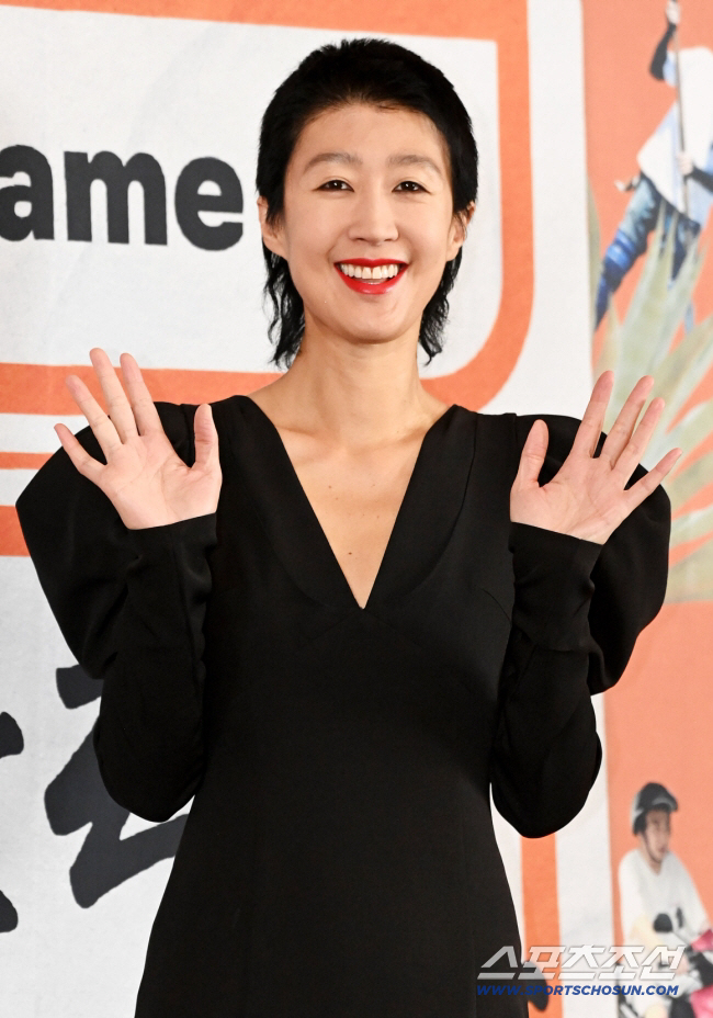 'Divorce' Hong Jin-kyung is talking about a reunion..'I can see the pink airflow'