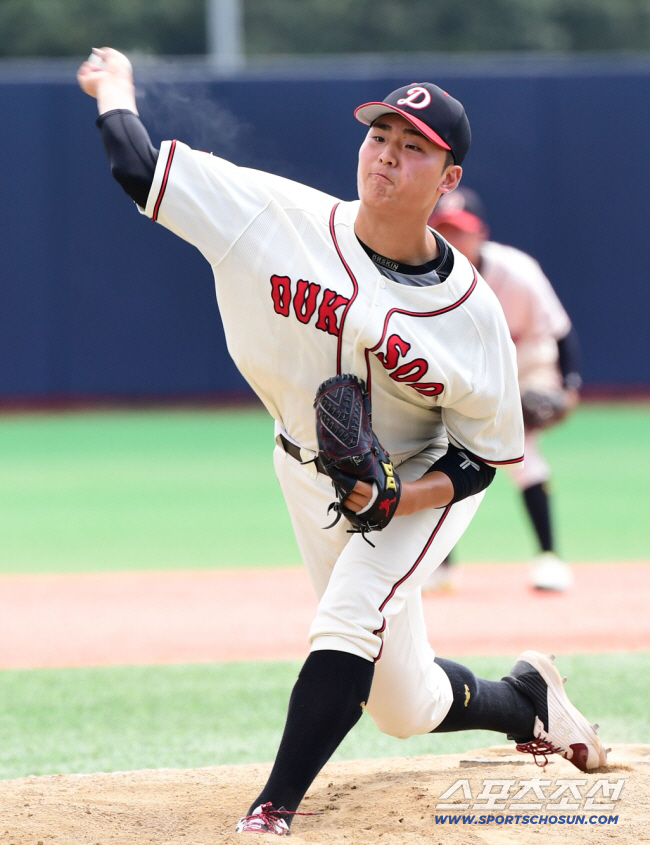 enter 18-year-old Gerrit Cole and come out as 21-year-old Shim Jun-seok 