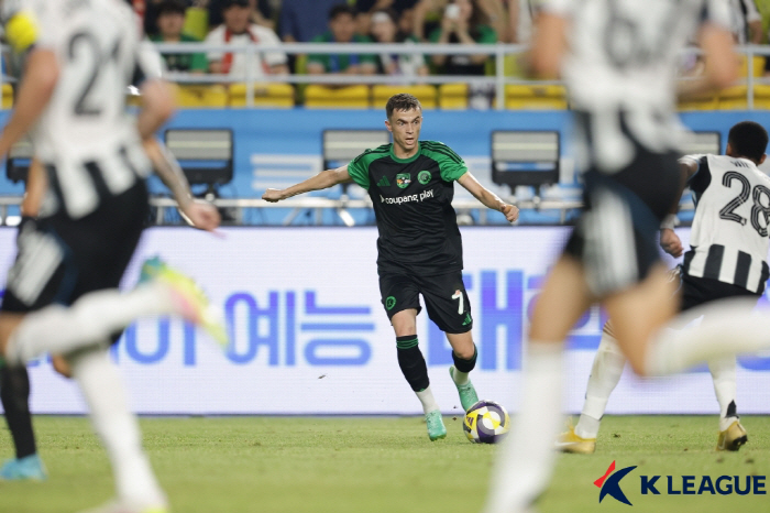  Erase Asani, 196cm FW Friedjornsson from Iceland, Gwangju Lee Jung Hyo...Korean Cup Winner