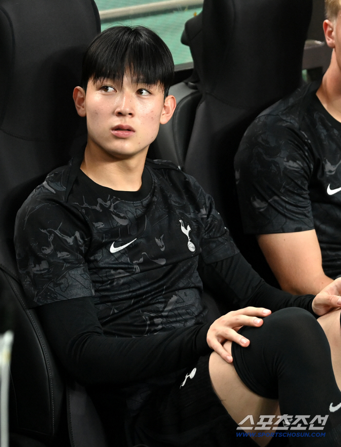 I heard you're the second Son Heungmin? Yang Minhyuk, we want to take hima crazy competition