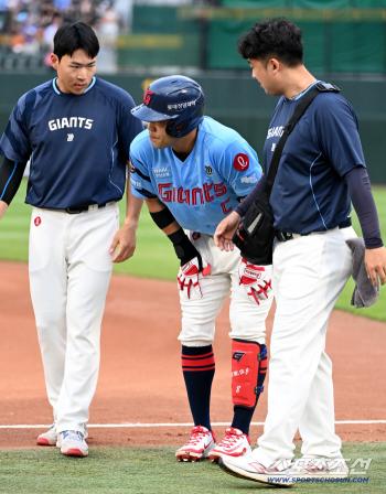 It's unusual. He came home limping. Lotte's No. 2 hitter's hamstring injury. What should I do