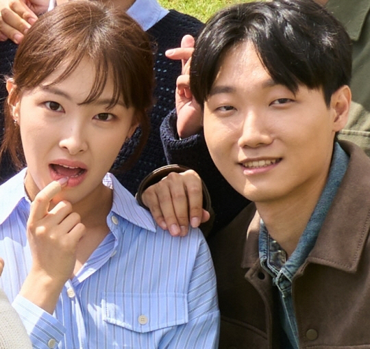 Ji-yeon and her break-up behavior under the pretext of consideration for the dead tree hurts..I'm sorry for the inconvenience