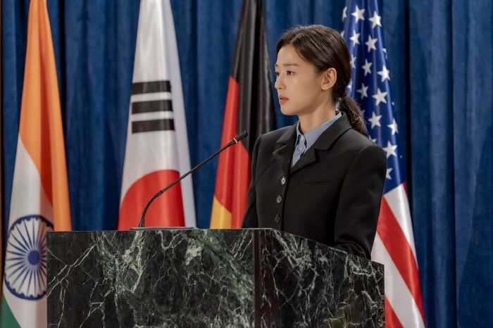 Jun Ji-hyun, the early morning running is like a pictorial..Capturing a Strong Daily Life