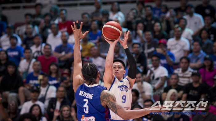 Kembao 16 minutes, 17 points, Tamayo scoreless. The first scapegoat in the Philippines Asian Cup. 85-97 defeat to Taiwan. Taiwan's Biggest Dark Horse Surges