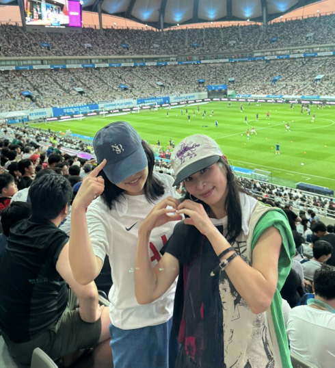 Ko So-young didn't receive celebrity preferential treatment...Son Heung-min's farewell exhibition in the audience's in-person