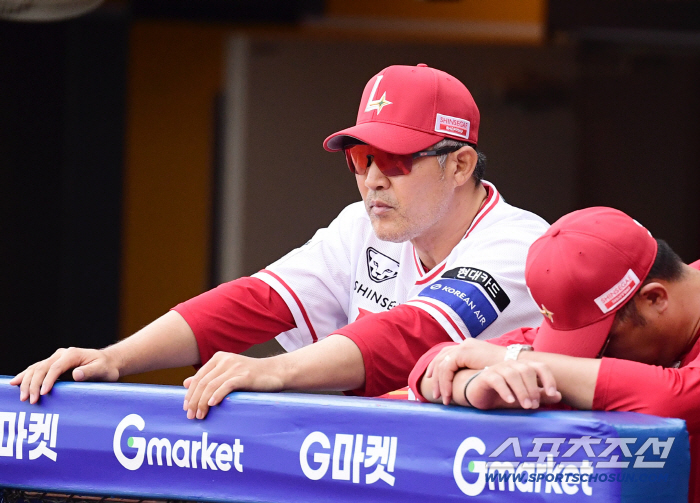 Lee Sung-yong, the sole fourth-place manager, pushed KIA with a three-run shot from behind as a pinch hitter, Tae-gon is the game hero today 