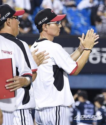 LG Reclaims First Place → Will it keep its promise to keep the racket