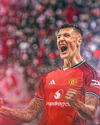 Manchester United is crazy, and the recruitment of an authentic striker is imminent...We have been negotiating for several days