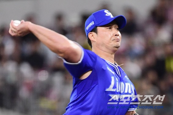  549S, South Korea, the U.S. and Japan, and Oh Seung-hwan decided to retire after this season. Number 21, permanent number. First-team companion retirement tour will be held