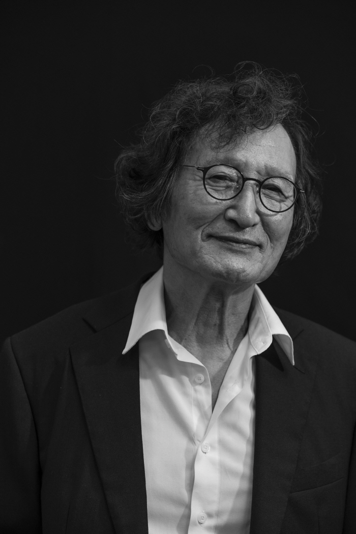  Jung Ji-young, the oldest active director at 79 years old, has been selected as the winner of the Korean Film Achievement Award at the Busan International Film Festival