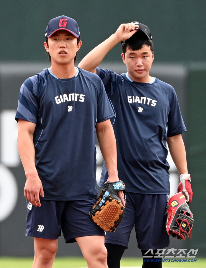  Jeon Minjae, Lee Hojun, together for defensive training