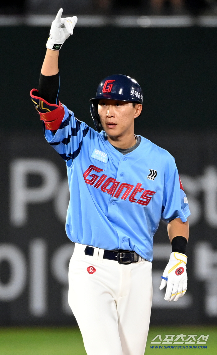  Park Seung-wook saved the full base chance