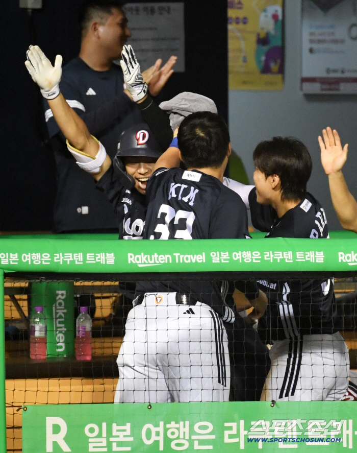 This is the star of the mega trade! LG's 8th consecutive win cut → 73 caught up and two runs in desperate moments! Doosan 108 wins