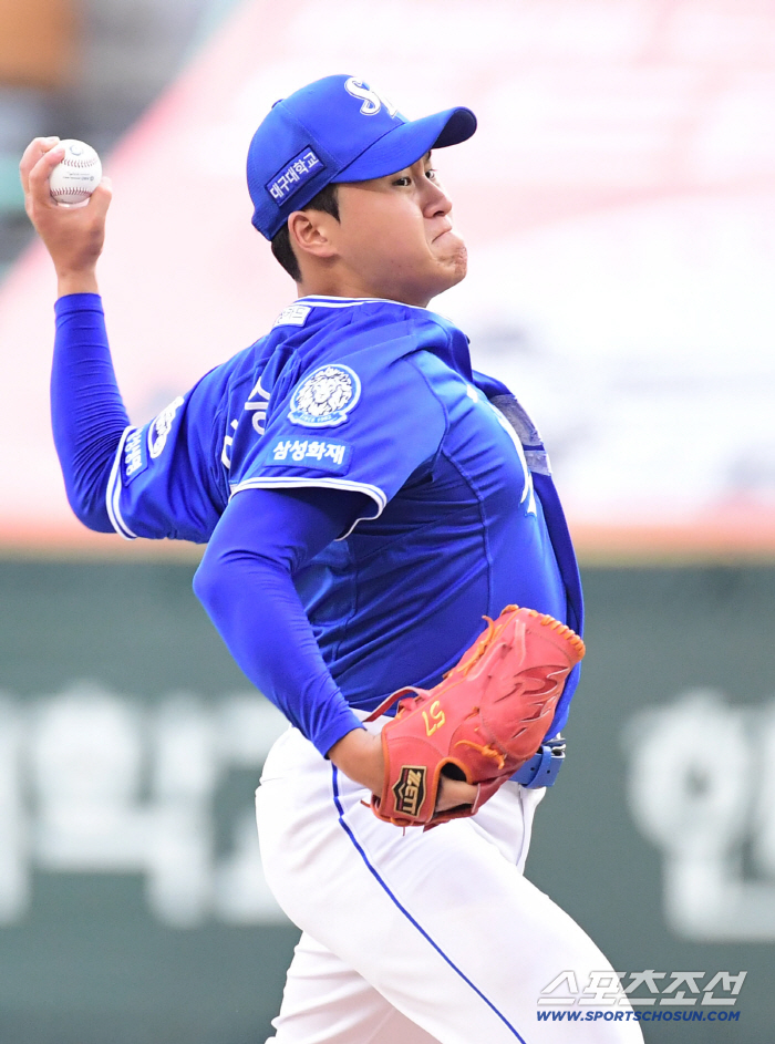 Three-run shots are better than three solo shots. Oh Tae-gon's pinch-hit three-run SSG, three home runs, and five-to-four come-from-behind victory over Samsung. 4th place.