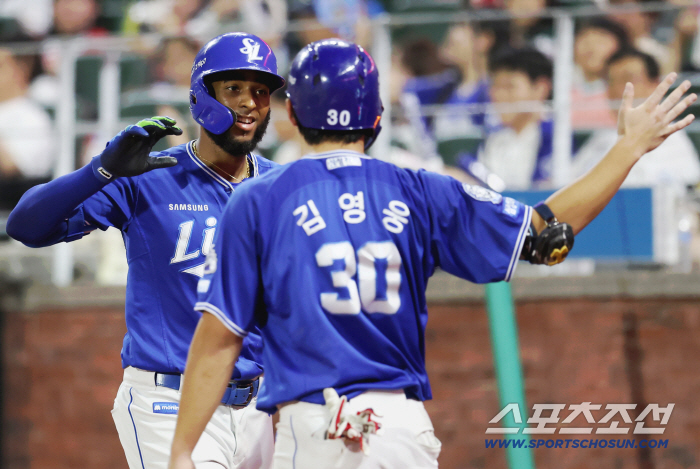 Three-run shots are better than three solo shots. Oh Tae-gon's pinch-hit three-run SSG, three home runs, and five-to-four come-from-behind victory over Samsung. 4th place.