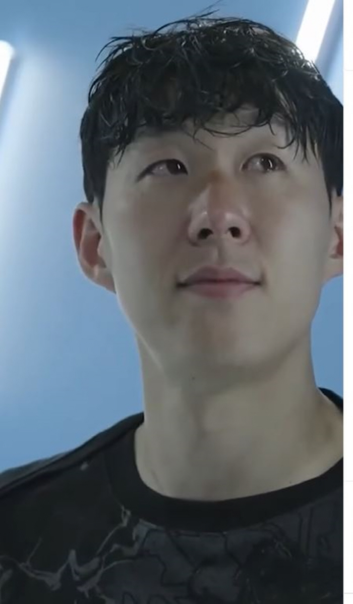 Tottenham's 10 years in a word? Incredibles! Son Heung-min, who left for La La Land, has a final tear interview with Tottenham