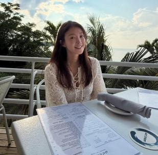 Divorce → Lee Si-young, a pregnant woman, suffers from morning sickness in the 7th month and is good for morning sickness