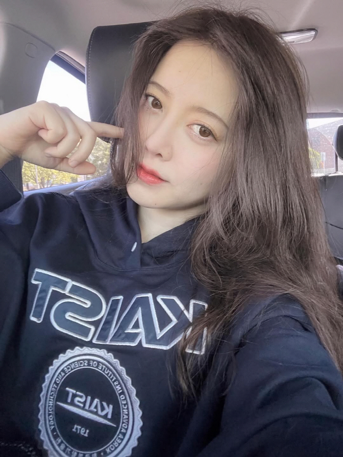 Goo Hye-sun, five years into her divorce, and she's done with her new office