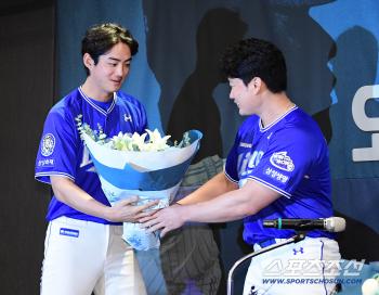 How many points did you rate yourself as a player in 21 years? Oh Seung-hwan's retirement press conference was held and a beautiful period of 21 years 