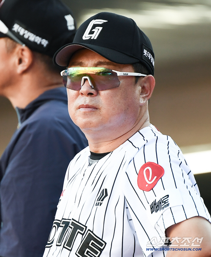 I'm sorry again. It wasn't easy for a master to break up with a 10-win pitcher. Why did he decide