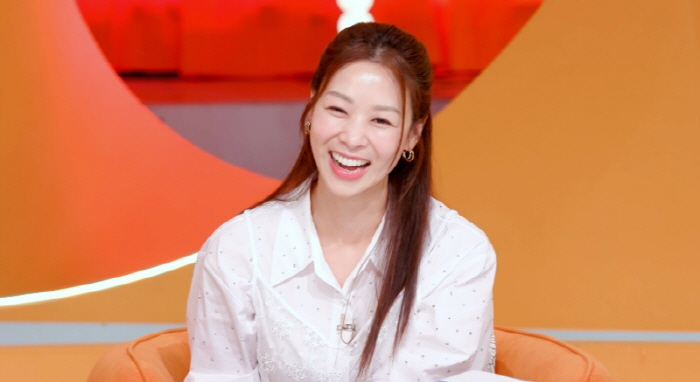 Kang Kyung-joon, forgiving of affair, Shin Jang-young, discord with his mother...It's a hot argument. It doesn't suit me