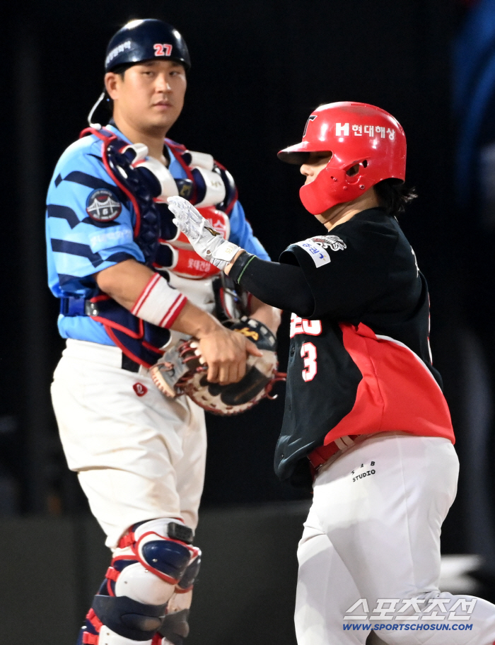 Kim Do-young was injured again. He couldn't laugh even if he didn't win KIA …Na Sung-beom won a 6-5 victory over Lotte for his crazy defense. 