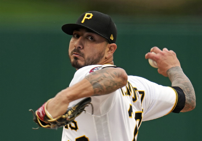Lotte will give you more money. We have 6G left, but 400 million won is awesome…Velazquez Returns From Elbow Surgery, Why Is He a Winning Player