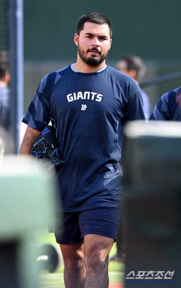  Gamboa, charismatic