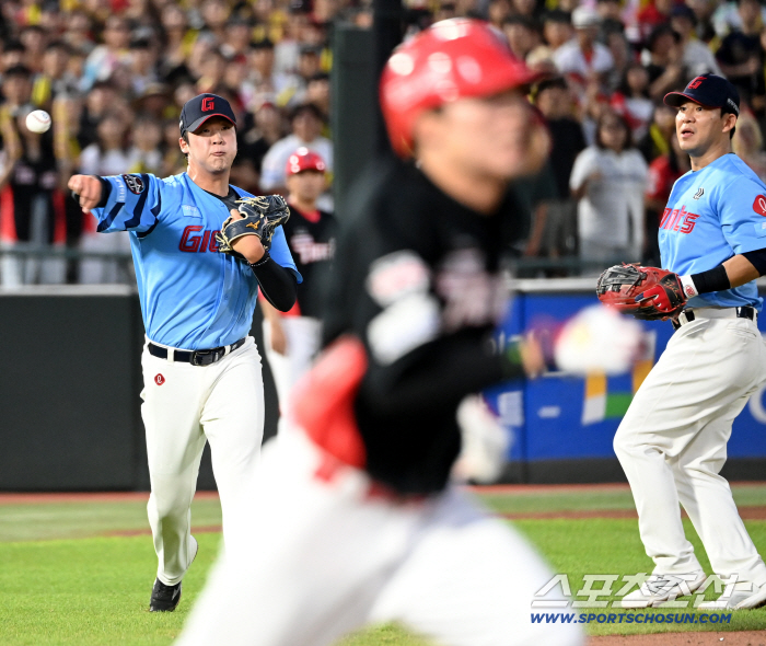  Lee Minseok's fatal first base bad ball