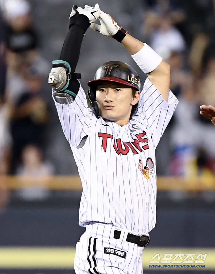  Shin Minjae's come-from-behind double