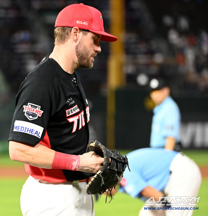  Wizdom, Park Chan-ho's throw was left behind