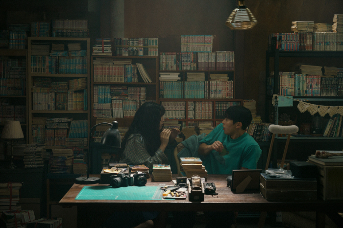Resonance born in 1994 ♥ Eunsoo born in 2002..History of Confession Uniform Romance Beyond 8 Years of Confession