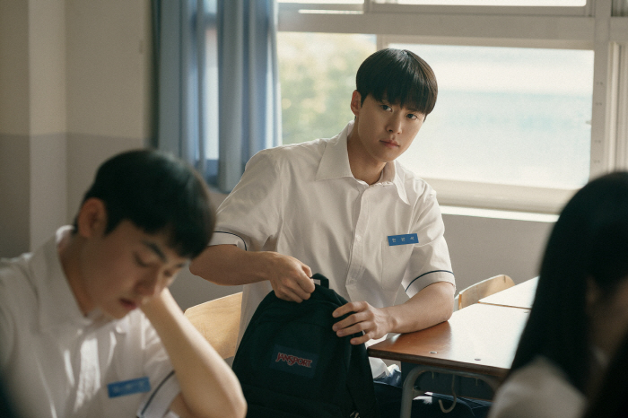 Resonance born in 1994 ♥ Eunsoo born in 2002..History of Confession Uniform Romance Beyond 8 Years of Confession