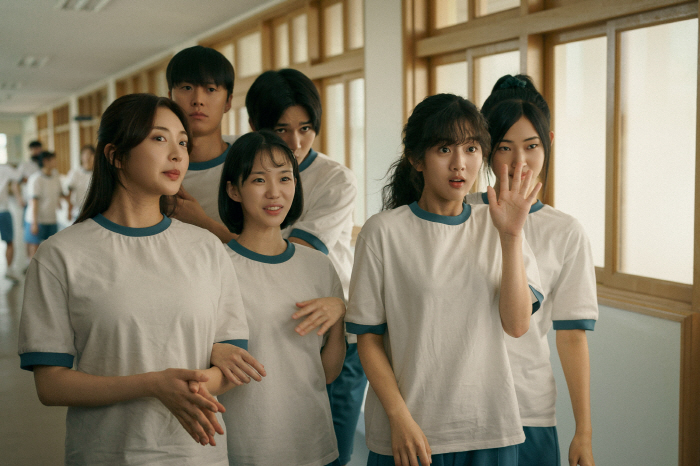 Resonance born in 1994 ♥ Eunsoo born in 2002..History of Confession Uniform Romance Beyond 8 Years of Confession