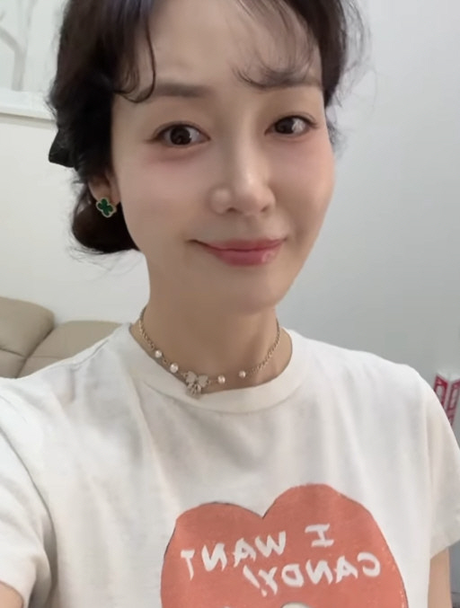  Sung Yu-ri is so refreshing with her nectar makeup...The goddess's visual as ever