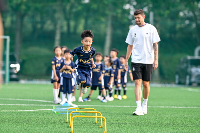 Seoul E-Land will host a multi-child family campaign at the home game on the 10th! arouse social interest in the age of low birth rate