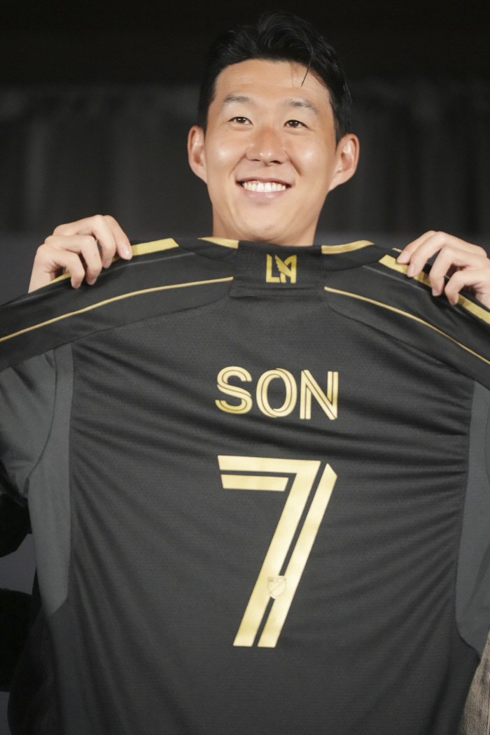 Son Heung-min is interested in transferring LAFC to GOAT Ali and Eriksen...There's no other player like Sonny