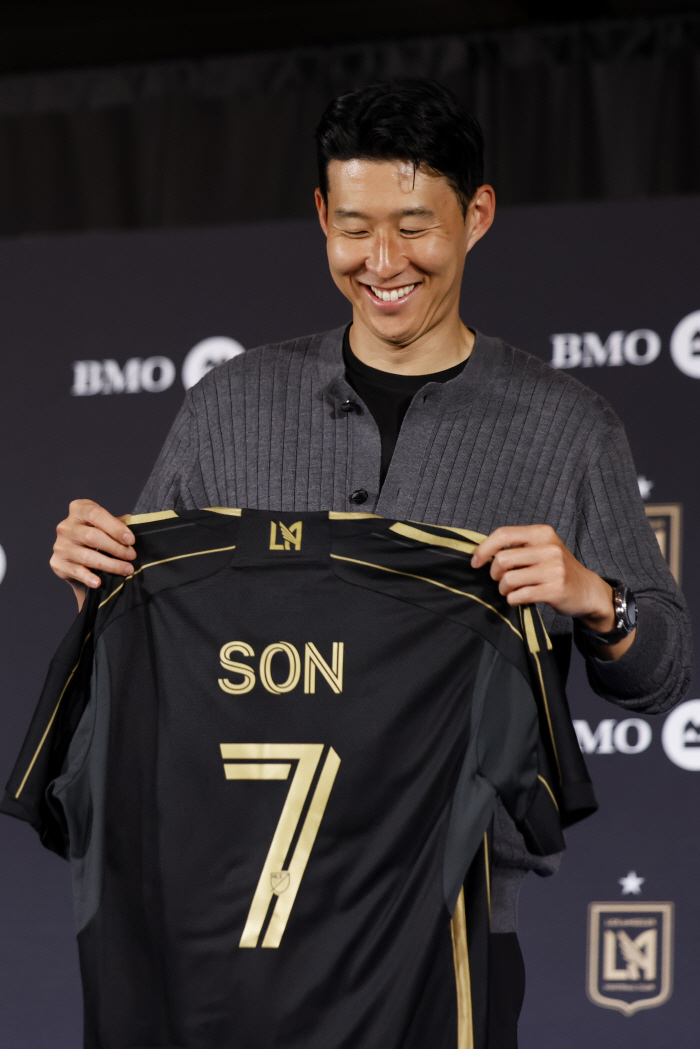 Son Heungmin came to LA? The U.S. Is Excited by the Appearance of EPL Wall...Beckham LA Dodgers, welcome SON!