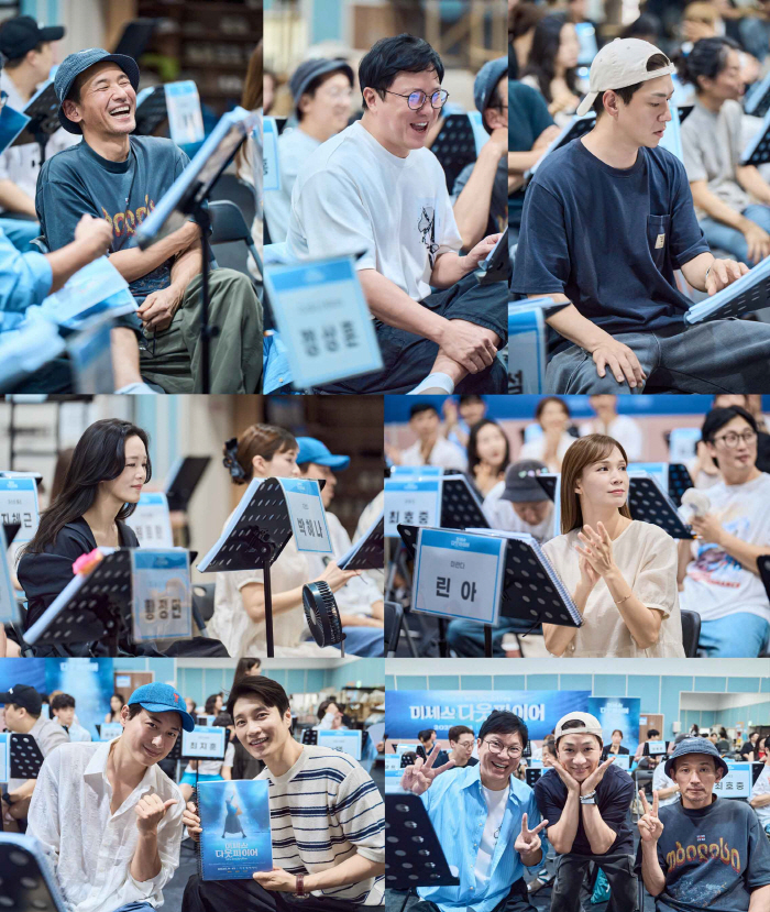 Super-luxury casts such as Hwang Jung-min, Jung Sung-hwa, and Jung Sang-hoon...Mrs. Doubtfire is expected to open on the 27th