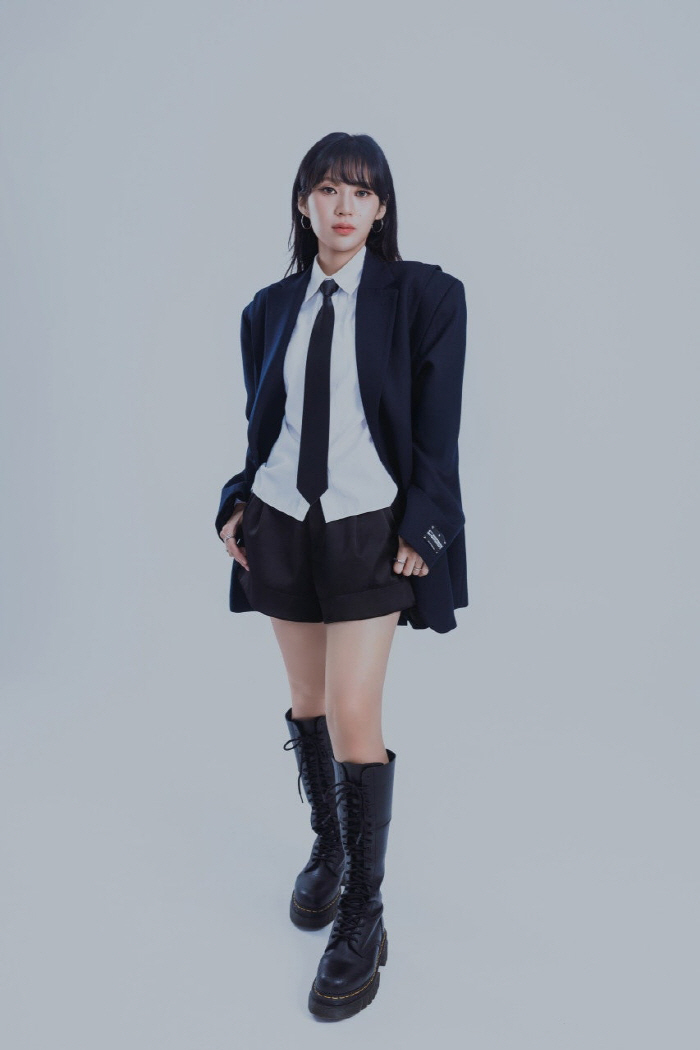 Viola Signs Exclusive Contract With OTS Master Studio Mind C...It's an OST