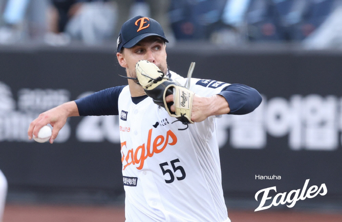 You're a 12-win pitcher, but you're the first QS? ERA 6.43 Bad Love Ends...156km fastball & sweeper laughed