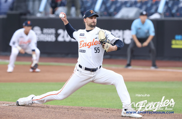 You're a 12-win pitcher, but you're the first QS? ERA 6.43 Bad Love Ends...156km fastball & sweeper laughed