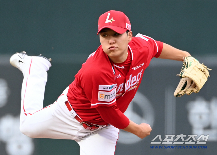 be no less than a winning pitcher Despite the praise of the head coach, he expressed deep regret...Challenge to win the starting title in 5 years → I was not good enough in front of my eyes 