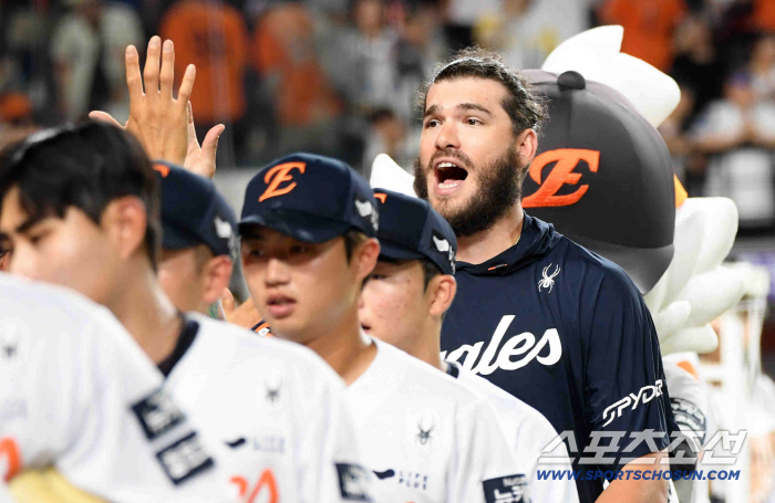 Even Sun Dong-yeol and Ryu Hyun-jin failed to make a new record, just one step! Only three people in 44 years...Hanwha ace will beat the first time in history to win the championship 