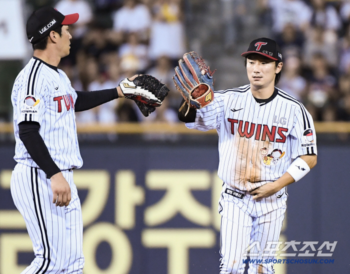 Is it a ball that a person can handle? It's not a top class in the KBO, it's not an overkill even if it's an ML-class
