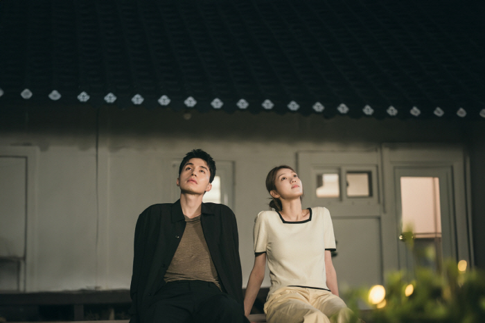 ‘The Nice Guy' Highlights Intimate Journey of Lee Dongwook and Lee Sung-kyoung Amid Chaos