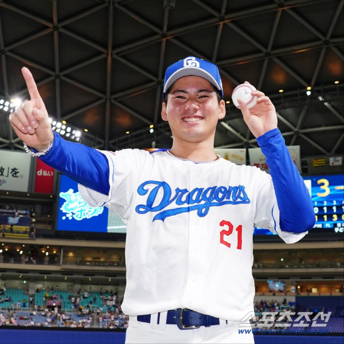 Left-hander rookie who won for the first time in 10 games, his parents moved 4,400km to watch all games 